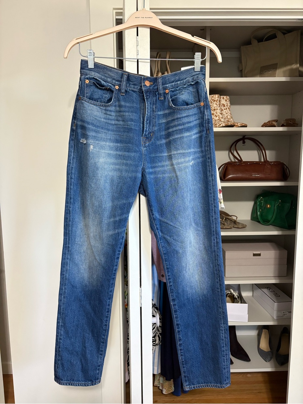 Madewell women’s Perfect Vintage Size 29 Jeans in Blue Distress Wash
